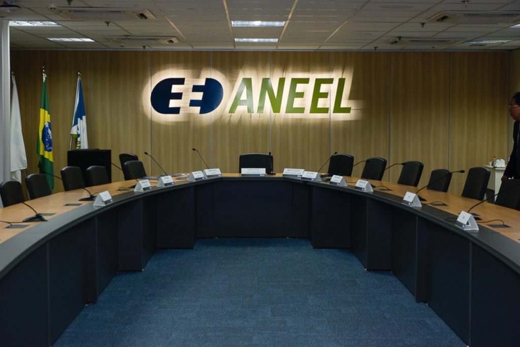 Cacoal Notícias :: Aneel multa Enel em R$ 165,8 mi por apagão em novembro